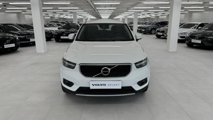 Volvo XC40 T4 MOMENTUM AUT REZERVACE 2.0 Momentum