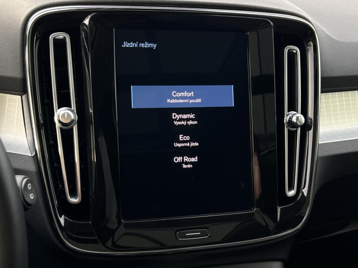 Volvo XC40 B4 MOMENTUM Aut 1.maj. 2.0 Momentum