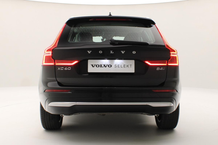 Volvo XC60 B4 AWD PLUS BRIGH REZERVACE