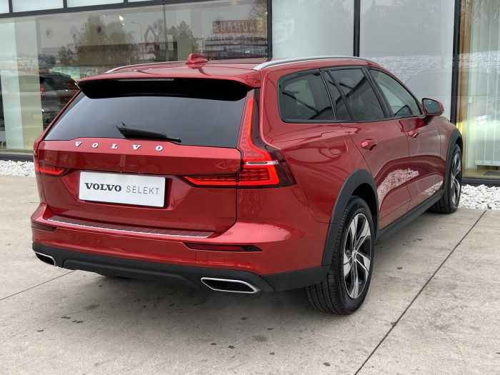 Volvo V60 CROSS COUNTRY D4 AWD Aut 1.maj 2.0 d