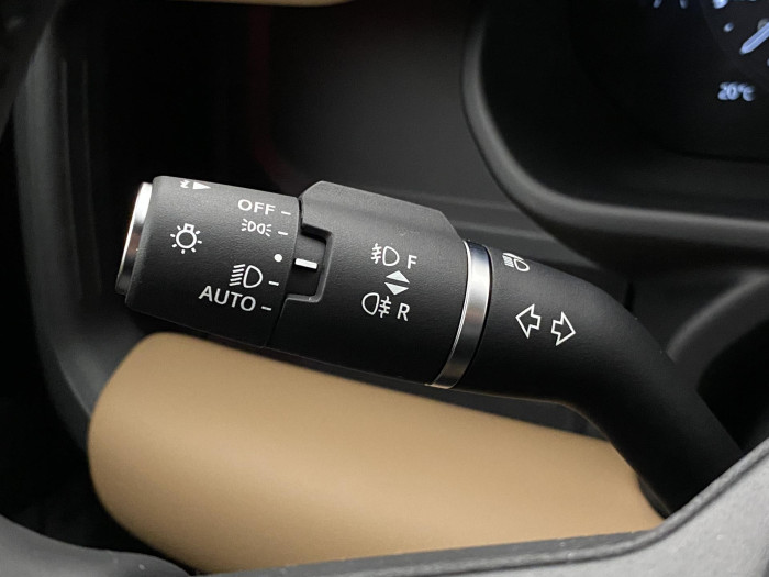 Land Rover Defender 110 D300 X-D HSE REZERVACE 3.0 d d