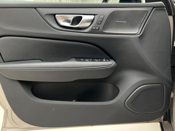 Volvo V60 T6 AWD AUT RECHARGE DARK ULTRA