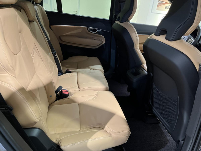 Volvo XC90 B5 AWD AUT BRIGHT PLUS 7-míst 2.0 Plus