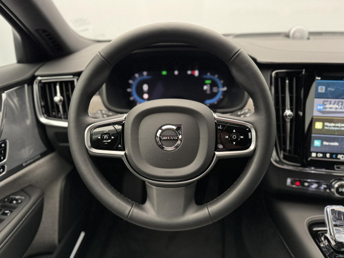 Volvo V90 T8 AWD RECHARGE ULTIMATE 1.maj