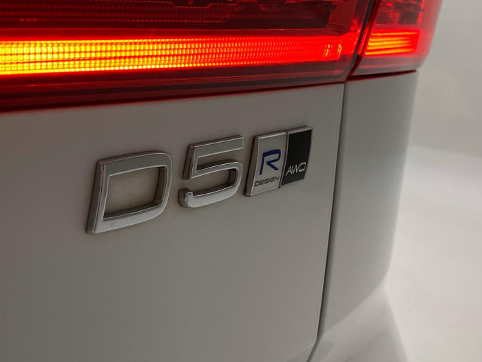 Volvo XC60 D5 AWD R-DESIGN 2.0 d