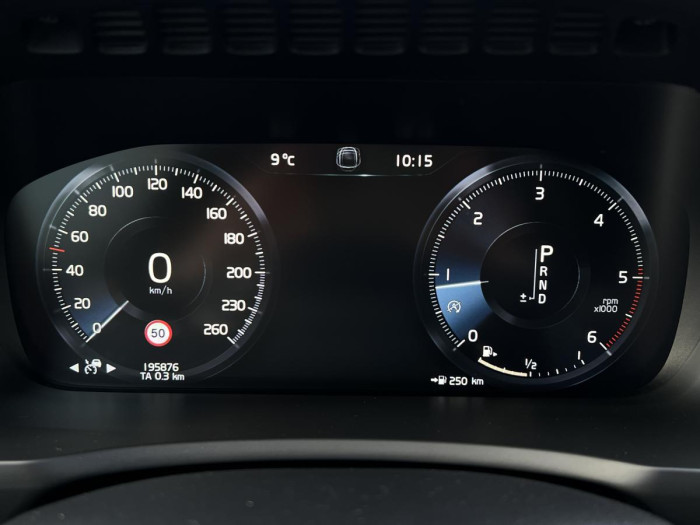 Volvo XC90 D5 AWD R-DESIGN 7MÍSTNÁ Aut 2.0 d