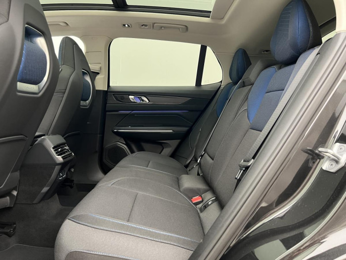 Lynk & Co 01 PHEV DCT 1.maj.