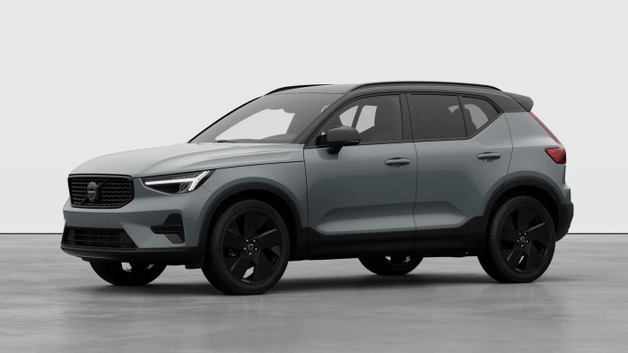 Volvo XC40 B3 AUT PLUS BLACK EDITION