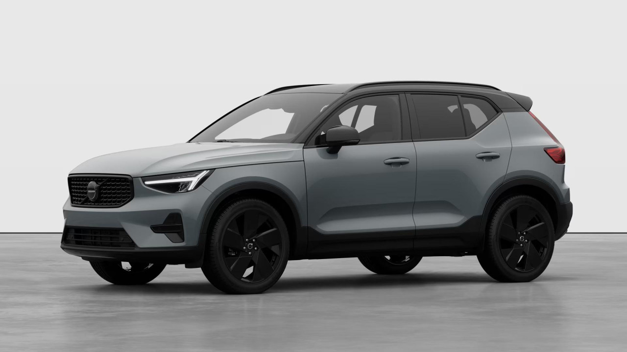 Volvo XC40 B3 AUT PLUS BLACK EDITION