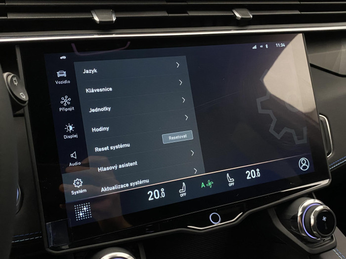 Lynk & Co 01 PHEV DCT REZERVACE