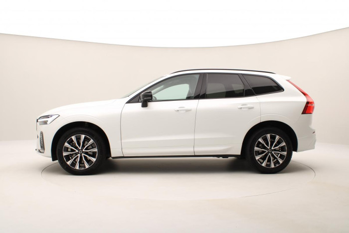 Volvo XC60 B5 AWD PLUS DARK CZ REZERVACE