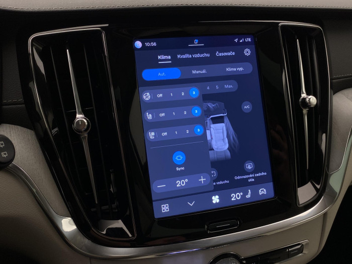 Volvo V60 T8 AWD PLUG-IN BRIGHT ULTRA CZ