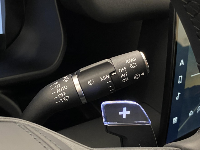 Land Rover Defender OCTA BLACK P635