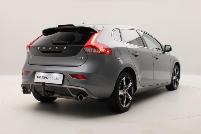 Volvo V40 T3 R-DESIGN AUT REZERVACE