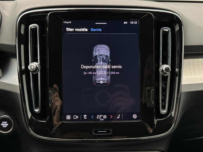 Volvo XC40 B3 PLUS DARK AUT CZ 1.maj