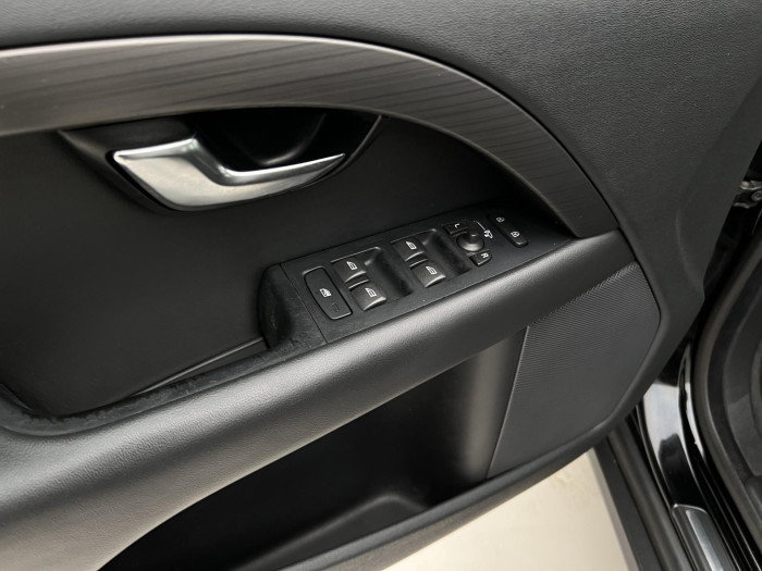 Volvo XC70 D4 AWD MOMENTUM AUT 2.4 d Momentum