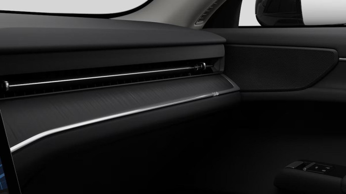 Volvo ES90 PURE ELECTRIC CORE