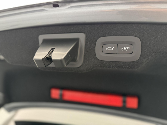 Volvo S90 D5 AWD INSCRIPTION REZERVACE 2.0 d