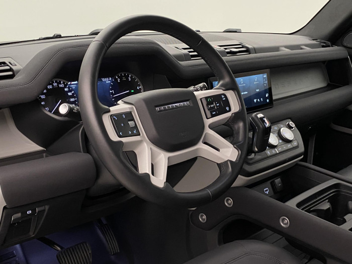 Land Rover Defender D250 SE AWD AUT REZERVACE 3.0 d SE