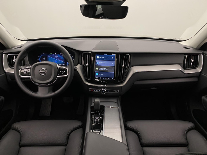 Volvo XC60 B4 AWD PLUS DARK AUT CZ