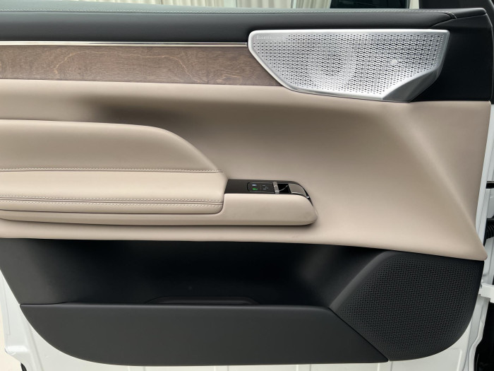 Volvo ES90 PURE ELECTRIC ULTRA