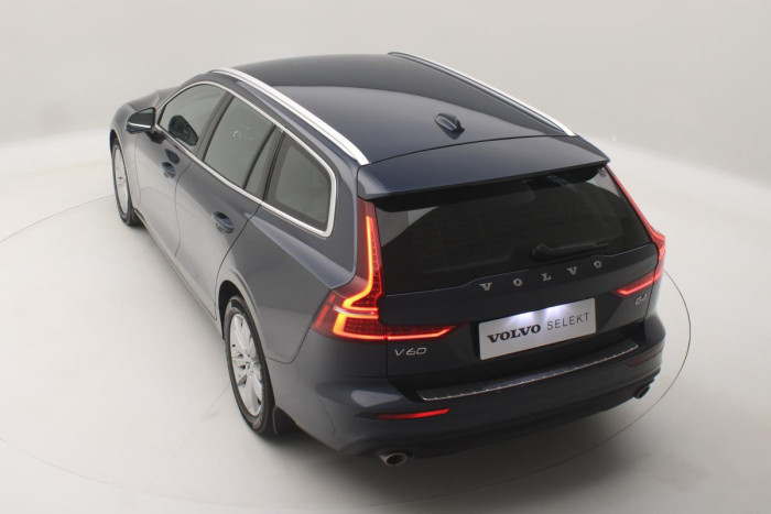 Volvo V60 B4 MOMENTUM AUT REZERVACE 2.0 Momentum