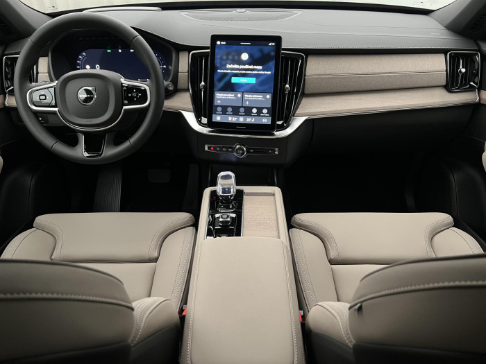 Volvo XC90 T8 AWD RECHARGE PLUS DARK AUT
