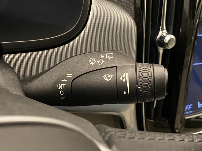 Volvo V90 CC D5 AWD INSCRIPTION AUT CZ 2.0 d CC CC