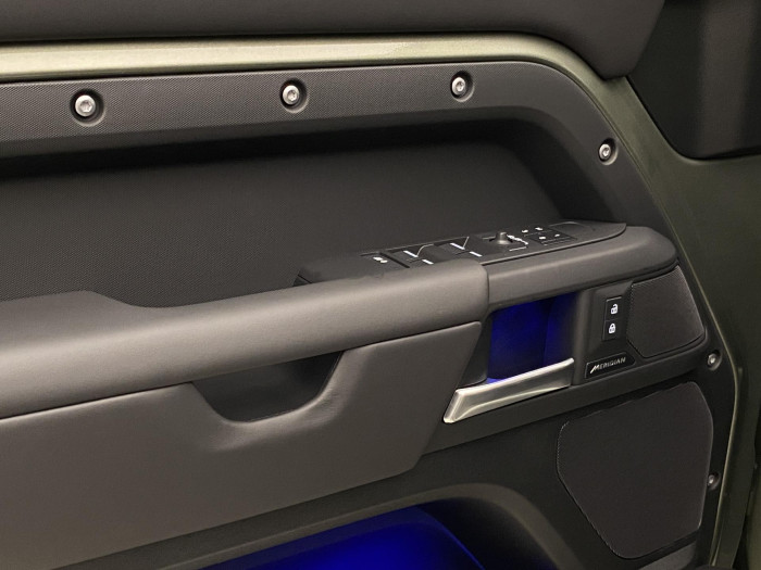 Land Rover Defender 110 D300 X-DYNAMIC HSE AWD AUT 3.0 d Dynamic