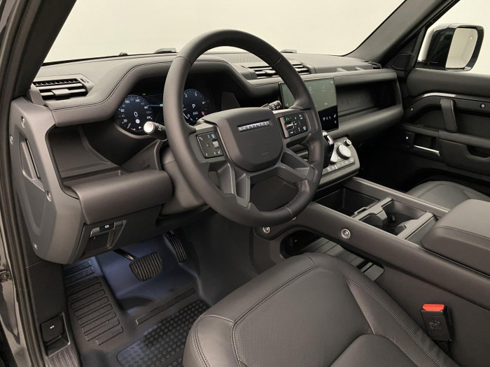 Land Rover Defender 110 D300 X-DYNAMIC HSE AWD AUT 3.0 d Dynamic