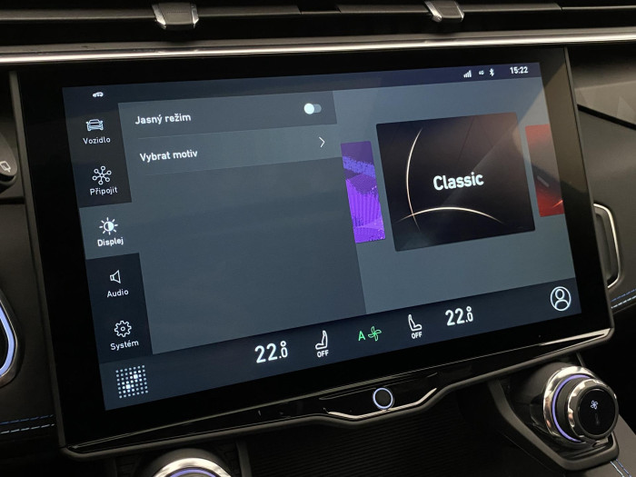 Lynk & Co 01 PHEV DCT AUT 1.maj