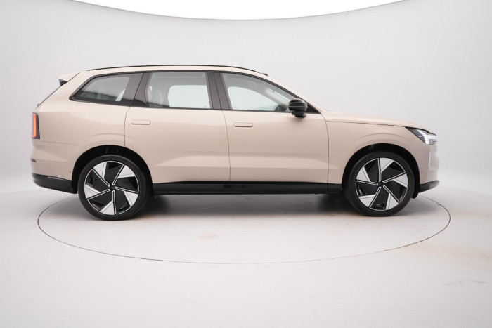 Volvo EX90 PURE ELECTRIC TWIN ULTRA 7míst