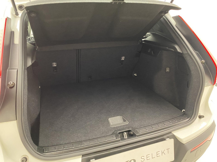 Volvo XC40 T3 KINETIC AUT CZ 1.maj