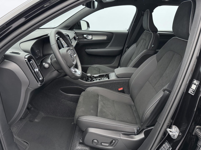 Volvo XC40 B4 AUT DARK ULTRA