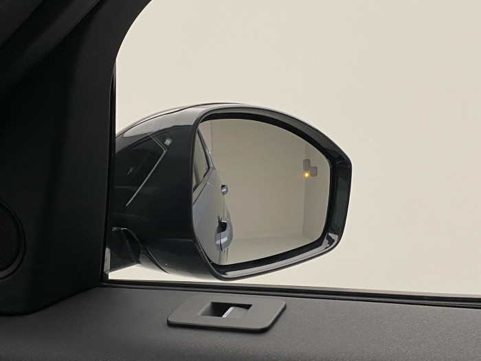 Land Rover Discovery Sport D200 R-DYNAMIC SE AWD AUT 2.0 d Dynamic SE