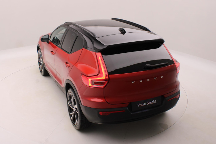 Volvo XC40 B4 AWD R-DESIGN AUT CZ