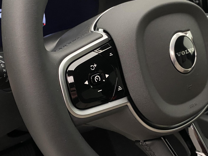 Volvo XC60 B5 AWD AUT DARK PLUS