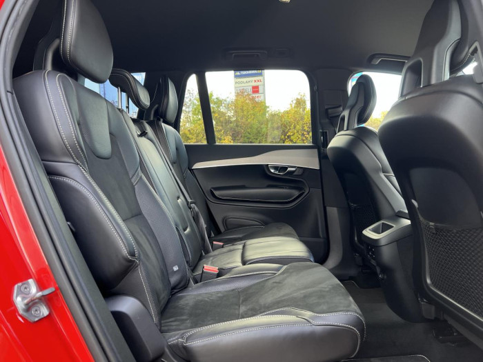 Volvo XC90 D5 AWD R-DESIGN 7MÍSTNÁ Aut 2.0 d