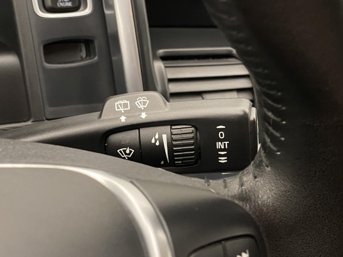 Volvo XC60 D5 AWD MOMENTUM CZ 2.4 d Momentum