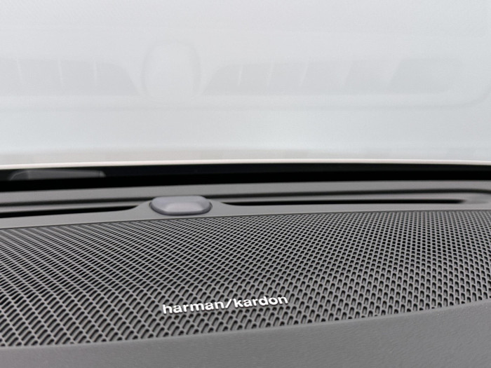 Volvo V60 T6 AWD Plug-in DARK PLUS