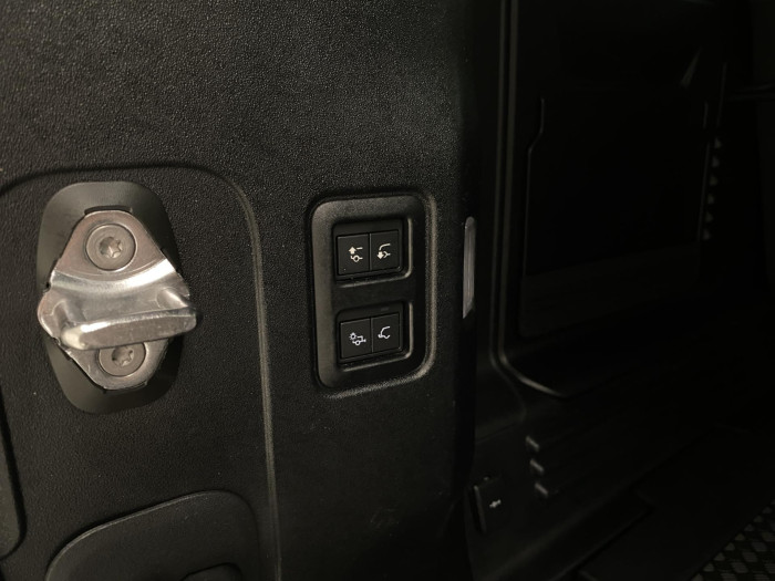 Land Rover Defender 110 P400 X-DYNAMIC HSE AWD CZ 3.0 Dynamic