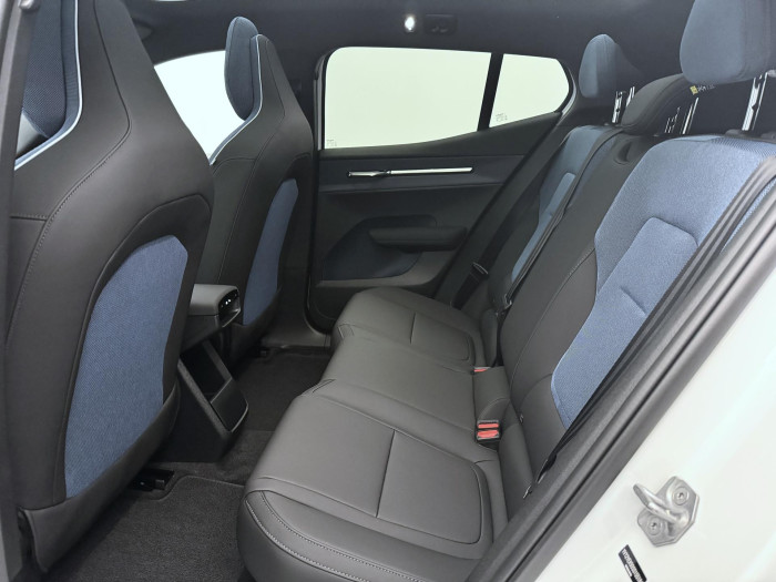 Volvo EX30 CROSS COUNTRY TWIN ULTRA