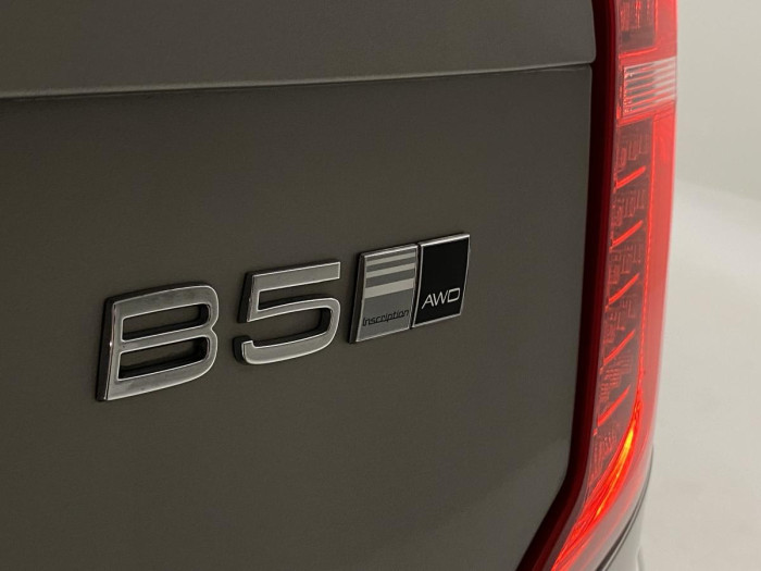 Volvo XC90 B5 AWD INSCRIPTION REZERVACE