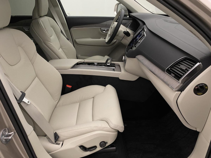 Volvo XC90 B5 AWD AUT BRIGHT PLUS 7míst 2.0 Plus
