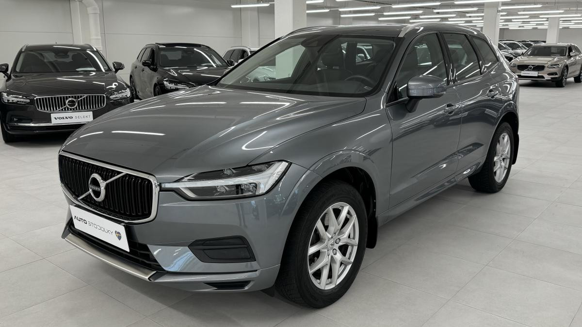 Volvo XC60 D4 AWD MOMENTUM REZERVACE 2.0 d Momentum