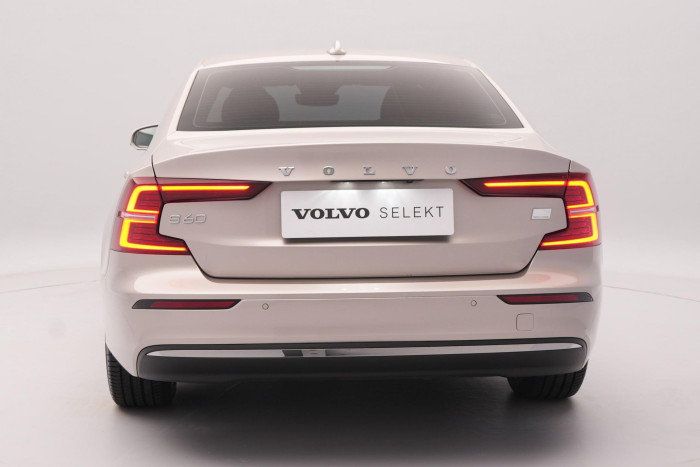 Volvo S60 T8 AWD RECHARGE CZ 1.maj