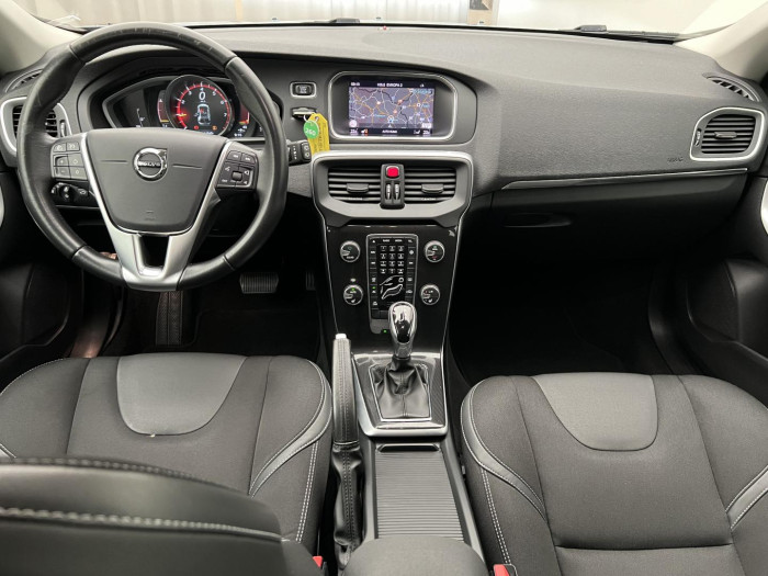 Volvo V40 T2 MOMENTUM 1.5 Momentum