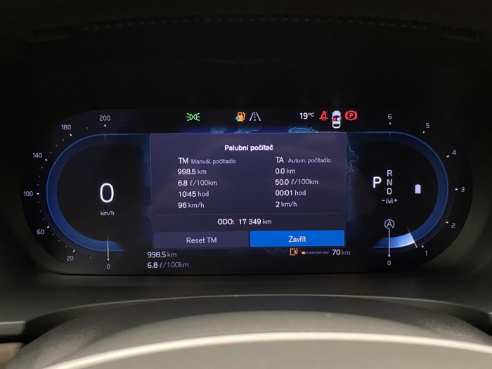 Volvo V90 B4 AWD ULTIMATE AUT REZERVACE