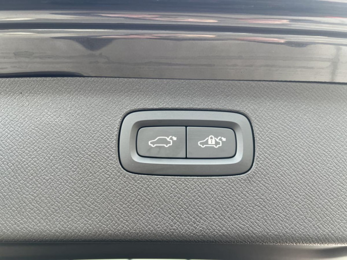 Volvo XC90 B5 AWD ULTIMATE DARK Aut 1.maj