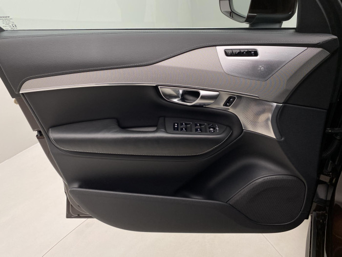 Volvo XC90 B5 AWD INSCRIPTION AUT CZ 7m